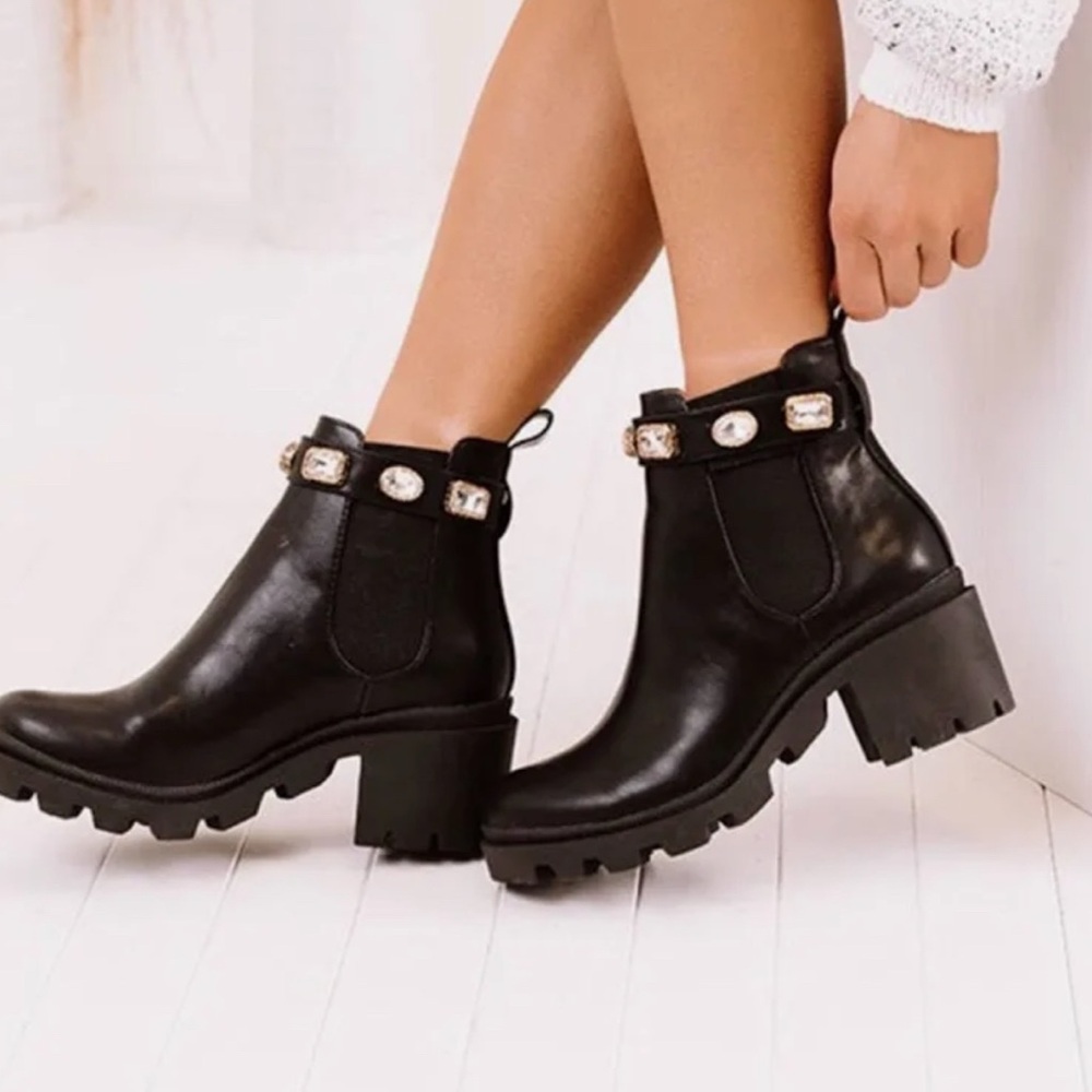 Steve Madden amulet jeweled black ankle boots